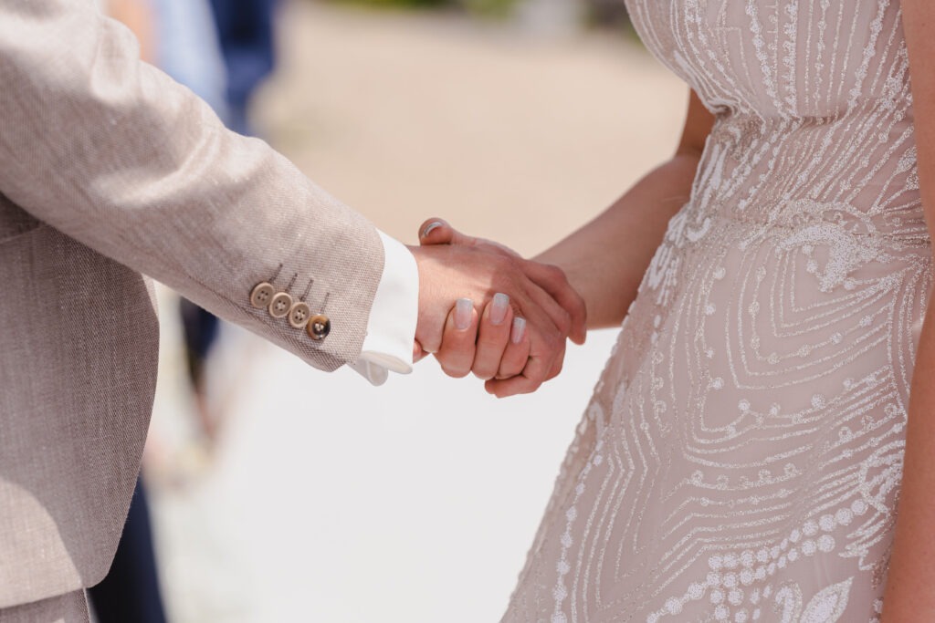 trouwfotografie ceremonie handen