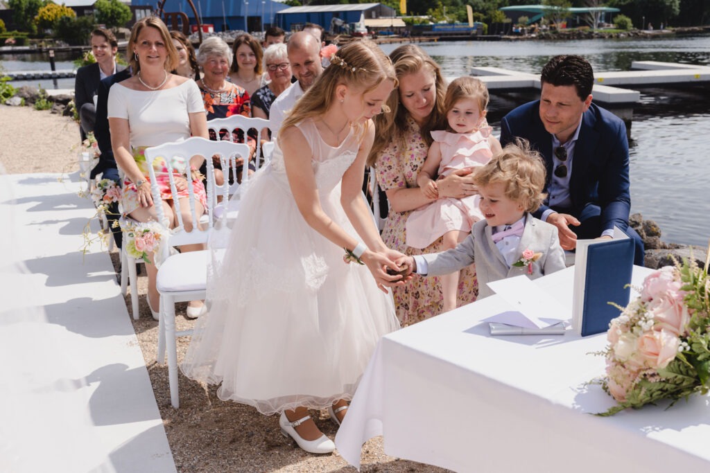 Ceremonie bij Aalsmeer