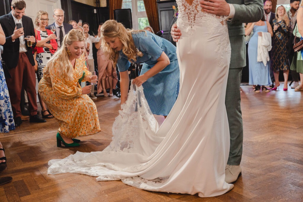 feest fotografie jurk goed leggen voor openingsdans